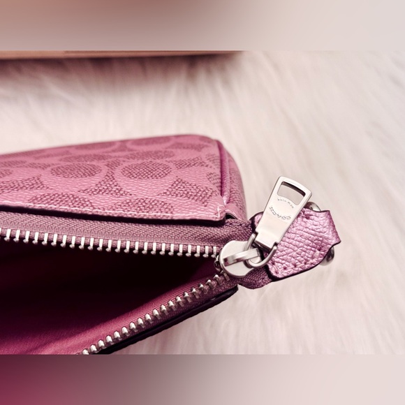 NWT Coach Boxed Nolita 19 Bag And Nolita Bag Charm Set CCK96 in Pink/Rose - Picture 9 of 15